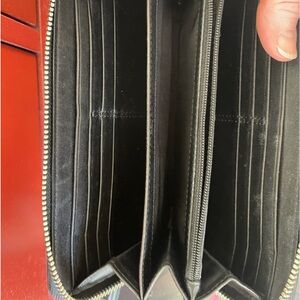 Women’s black Coach leather wallet